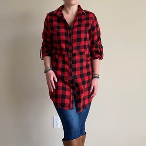 BOGO 🌵 Red and black Buffalo plaid button tunic